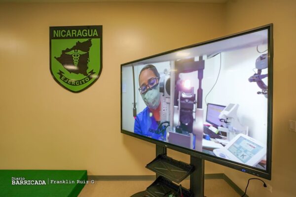 Presentan Centro Oftalmológico del Hospital Militar