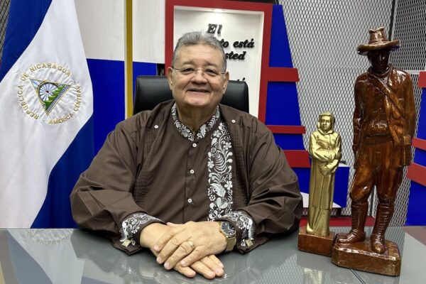 Moisés Absalón Pastora: El Harakiri