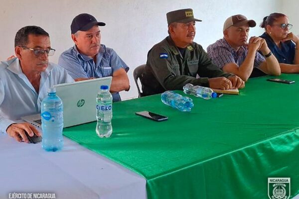Ejército de Nicaragua y Ganaderos de Jinotega se comprometen con la Seguridad Rural
