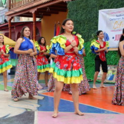 Celebran hermoso festival de Coronas en Juigalpa