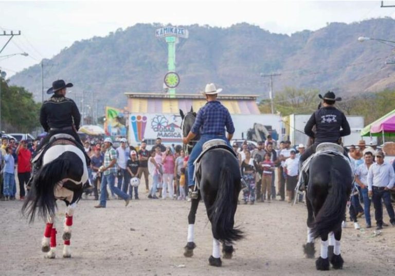 Familias de Jinotega disfrutan de Festival Vaquero