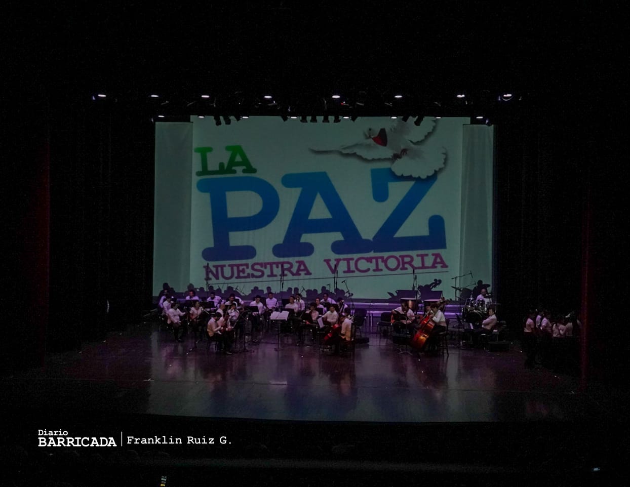Estudiantes de Nicaragua celebran la alegría de vivir en paz con gala artística
