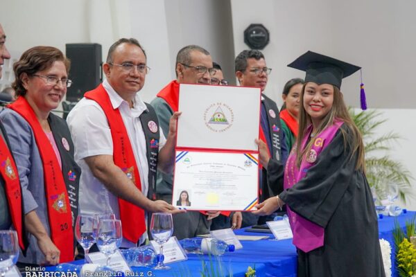 Graduación de maestría en honor a Héroes y Mártires de Veracruz