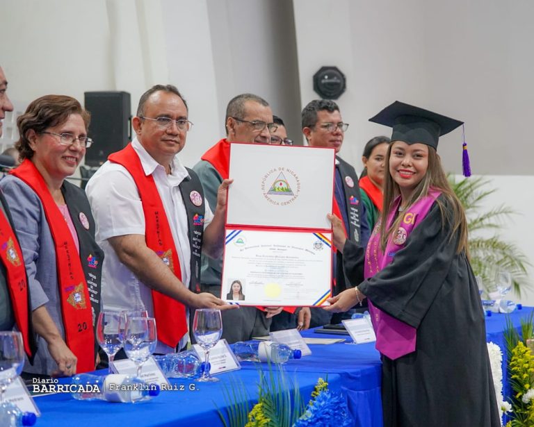 Graduación de maestría en honor a Héroes y Mártires de Veracruz