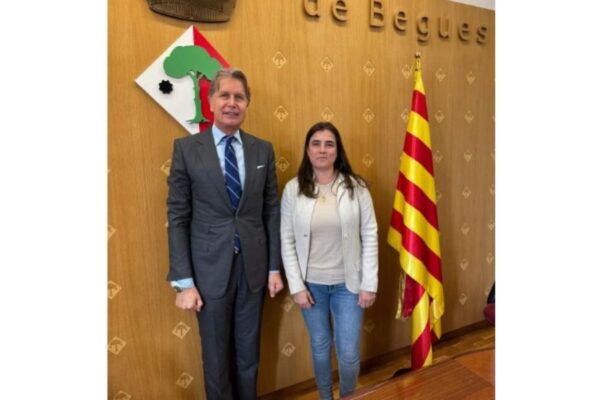 Embajador nicaragüense visita ciudades hermanas de España