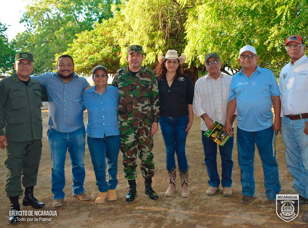 Ejército de Nicaragua fortalece lazos con productores en la Península de Chiltepe