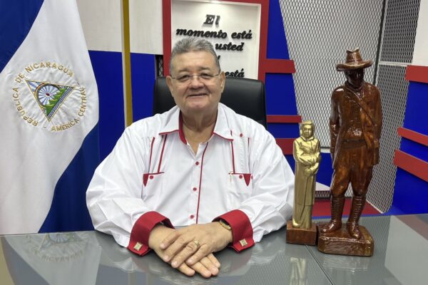 Moisés Absalón Pastora: Acabemos el mal