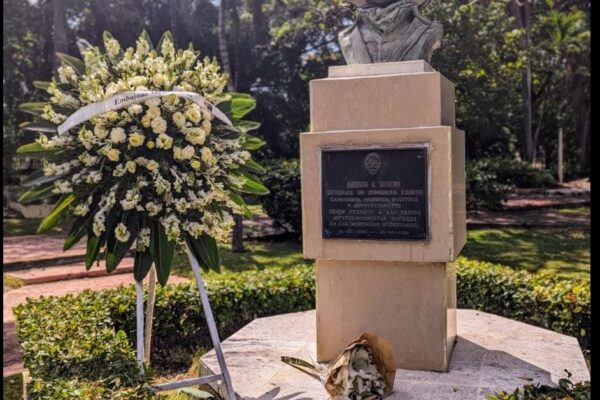 Sandino vive en República Dominicana