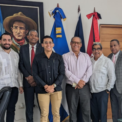 Representante de Nicaragua en República Dominicana en reunión con Líderes Evangélicos Dominicanos