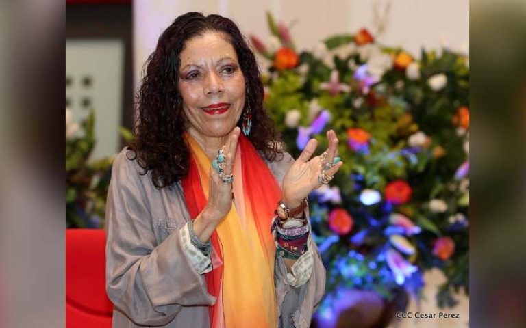 Compañera Rosario Murillo : En Dignidad Victoriosa Siempre Más Allá