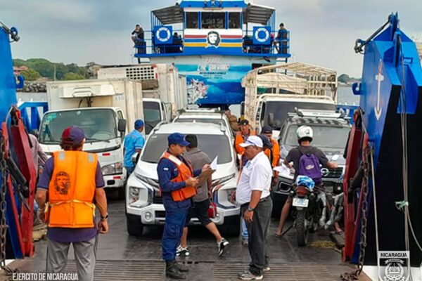 Fuerza Naval brinda Protección, Seguridad e Inspección a embarcaciones
