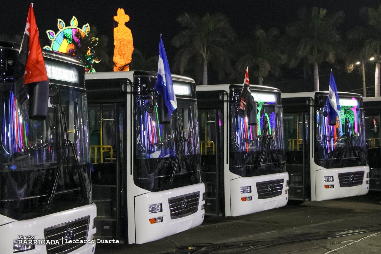 Acto de Entrega de Buses de la República Popular China.