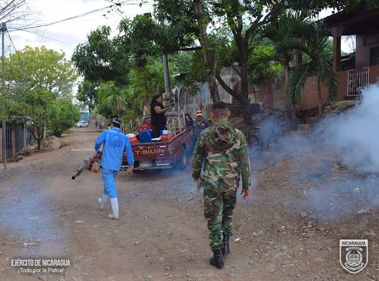 Ejército de Nicaragua y MINSA Unidos en la Lucha Contra el Dengue