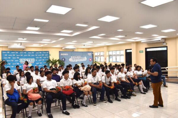 Homenaje al Héroe Nacional Rigoberto López Pérez en su 95 Aniversario: Inspiración y Legado en el Centro Tecnológico Juan de Dios Muñoz