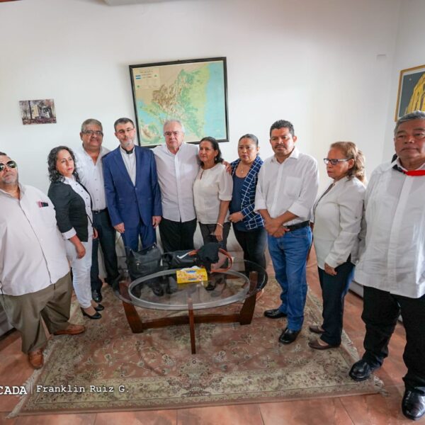 Foto de Galería: Firma de Libro de Condolencias en Embajada de la República Islámica de Irán