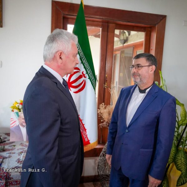 Foto de Galería: Firma de Libro de Condolencias en Embajada de la República Islámica de Irán