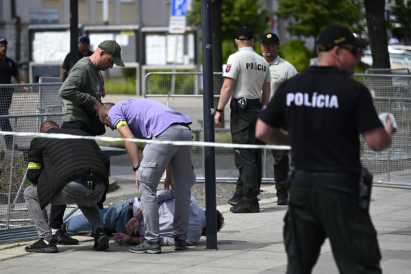 Acusan a la seguridad de Fico de haber fallado e ignorado las advertencias de atentado