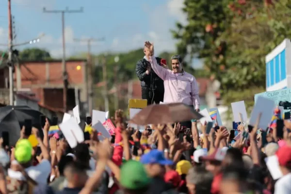 Continúan las movilizaciones en respaldo al presidente Nicolás Maduro en Venezuela