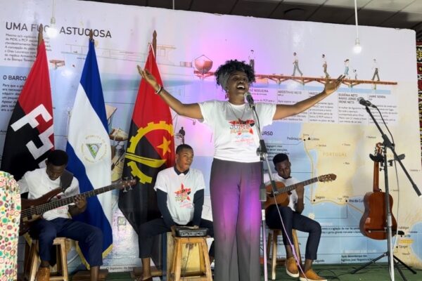 Angola Celebra el 45º Aniversario de la Revolución Sandinista con Poesía y Música