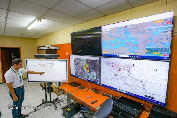 Pronostican semana con lluvias por onda tropical 12 en Nicaragua