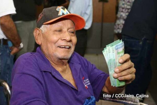 INSS inicia pago a pensionados