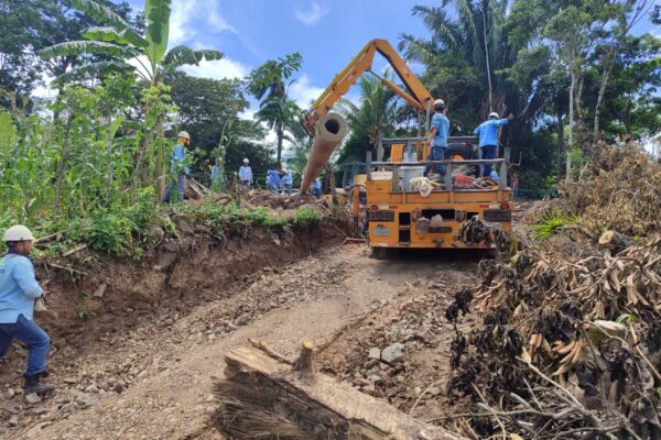 Familias de la Comunidad Las Manos, Pancasá  inauguran Proyecto de Energía Eléctrica