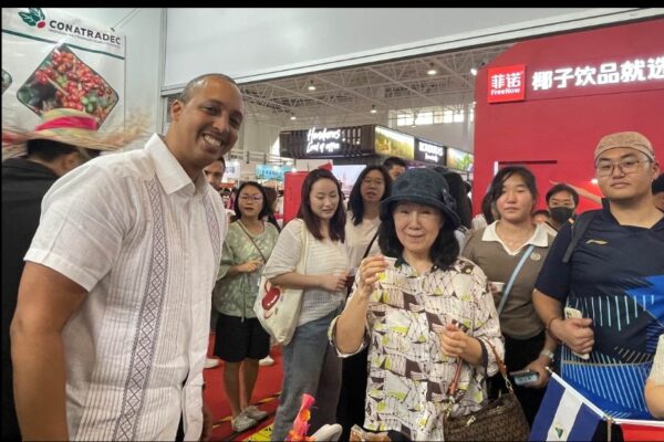 Misión Diplomática de Nicaragua en China, participa en “Beijing Coffee Show”