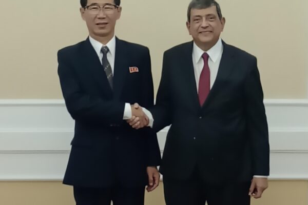 Delegación Nicaraguense, se reúnen con Organismos de Partido y Gobierno de la República de Corea