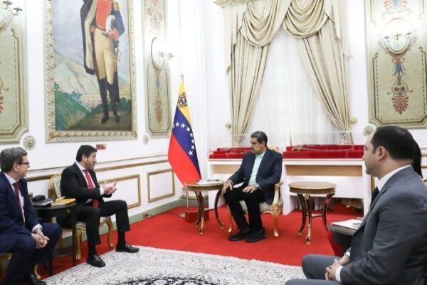 Presidente Maduro se Reúne con Directivos de Repsol para Fortalecer la Cooperación Energética