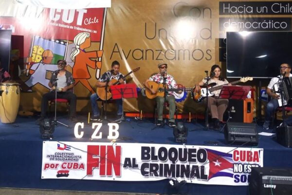 Chilenos exigen a Estados Unidos levantar el bloqueo contra Cuba