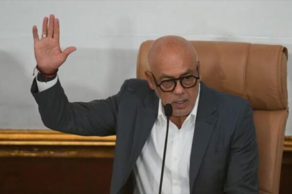 Venezuela llama al Congreso de España a respetar sus instituciones