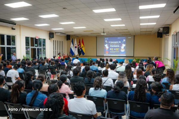 Estudiantes nicaragüenses demuestran su dominio del coreano en concurso de oratoria