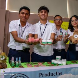 Estudiantes de secundaria transforman el futuro de Nicaragua a través de proyectos innovadores