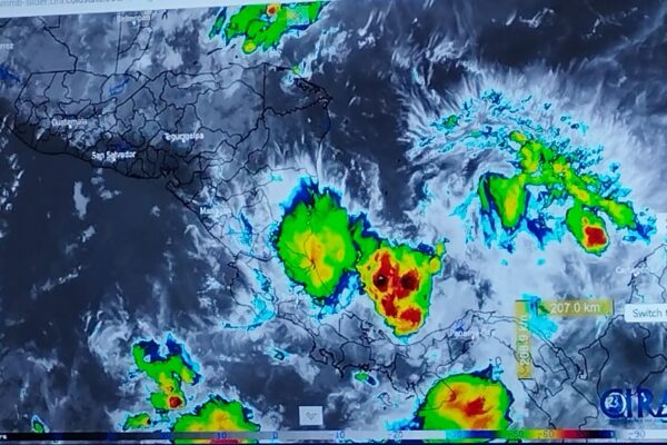 Esta semana, Nicaragua enfrentará lluvias por el ingreso de dos ondas tropicales