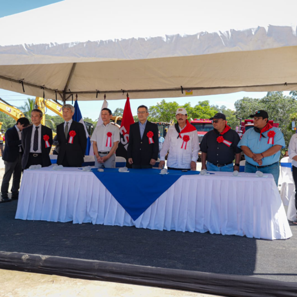 Foto de Galería Fotográfica del inicio de la construcción del puente Mulukuku en la Región Autónoma de la Costa Caribe Norte