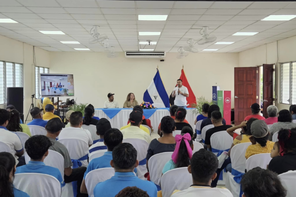 Nicaragua avanza en innovaciones genéticas en avicultura y porcicultura