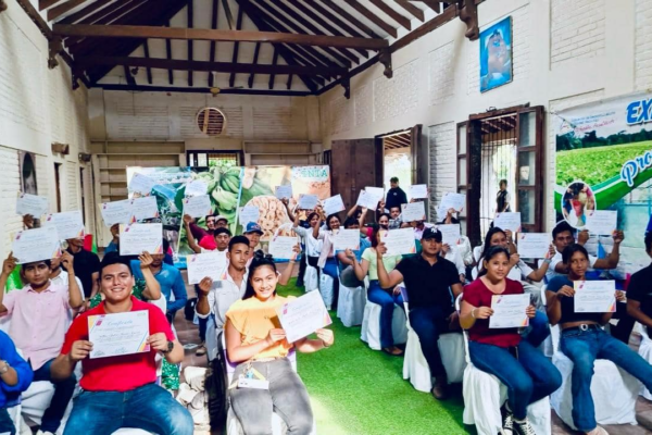 Éxito en el I Diplomado de Bioinsumos Agrícolas