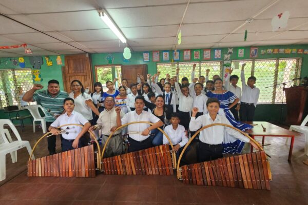 Éxito del Primer Concierto de Rondallas Estudiantiles de Marimba
