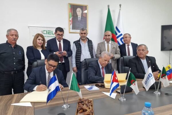 Embajada de Nicaragua visita zonas industriales en Argelia para promover inversiones y desarrollo