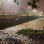 Tormenta tropical Sara toca tierra en Honduras dejando fuerte lluvias e inundaciones