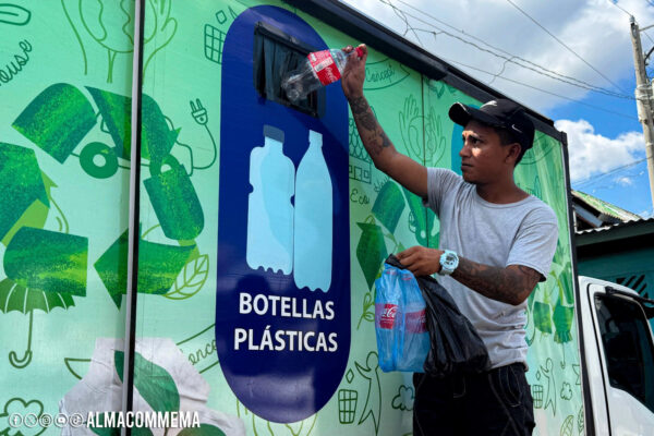 Eco Móvil promueve cultura ambiental en mercados de Managua