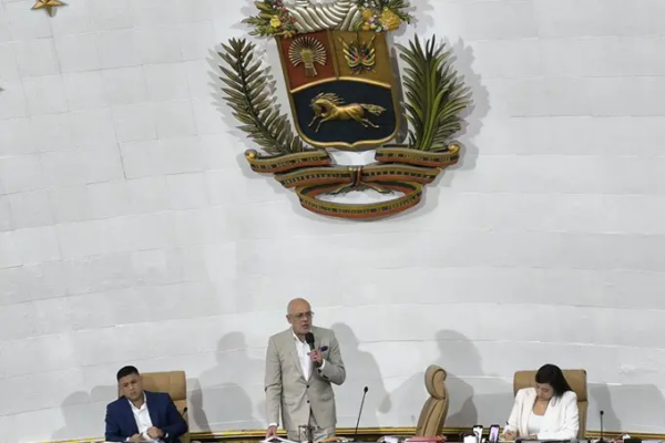 Parlamento Venezolano Rechaza Ley de EE.UU. por Acciones Coercitivas