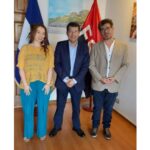 Trovador Francisco Villa visita nuestra embajada en Chile para fortalecer lazos de hermandad cultural