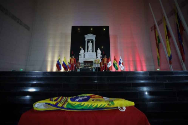 Venezuela Rinde Homenaje a Simón Bolívar en el Aniversario de su Muerte