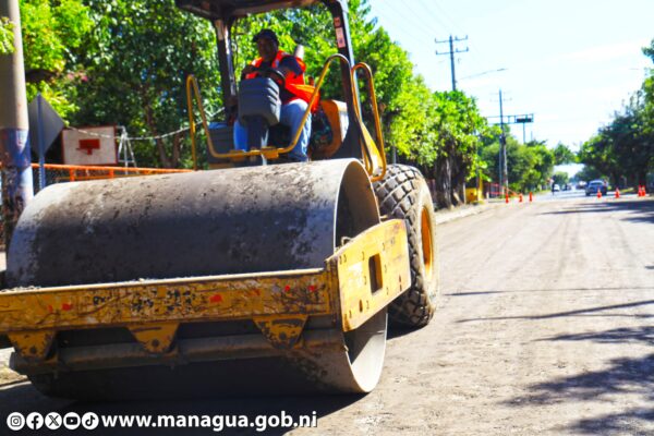 Avanza la II Etapa de Mejoramiento Vial en la Calle El Triunfo en Managua
