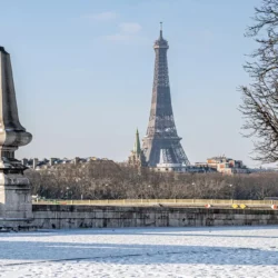 Francia: Alerta naranja por hielo y nieve en al menos 30 departamentos