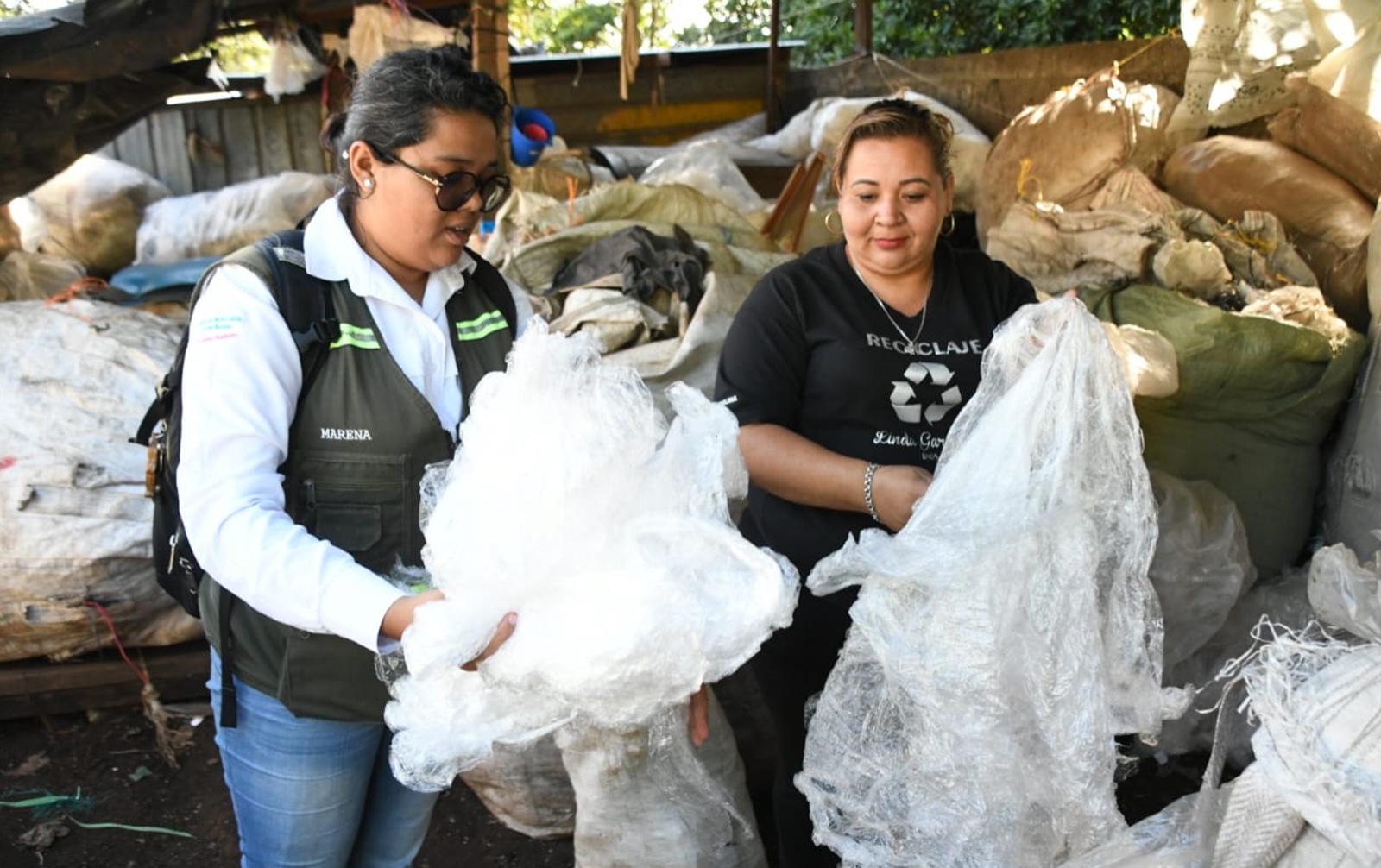 MARENA, realizó una visita al Centro de Acopio, “Reciclaje Linda Gardenia”, que contribuyen a la Economía Circular en Nicaragua