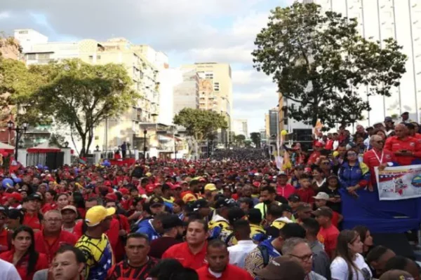 Pueblo venezolano se prepara para juramentación de Nicolás Maduro