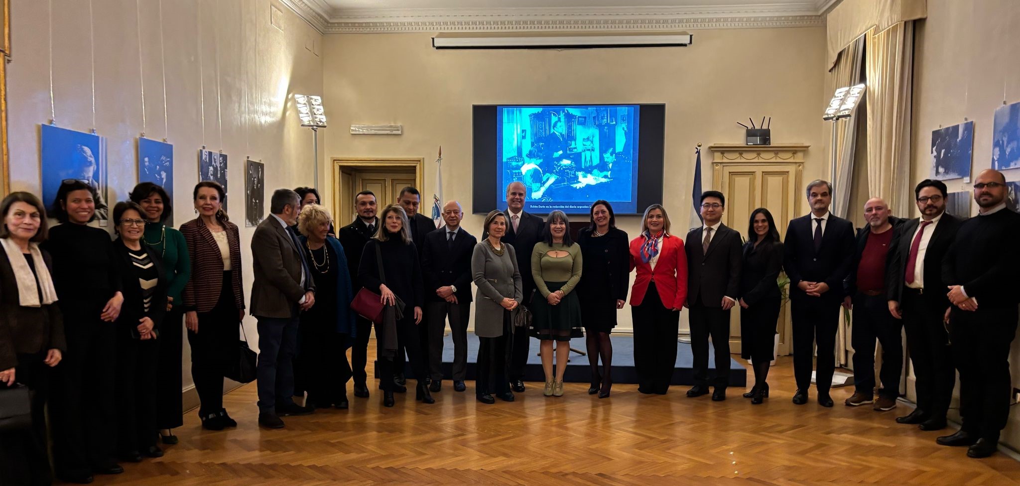 Delegación nicaragüense celebra homenaje a Rubén Darío en Italia