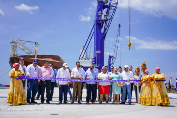 Nicaragua avanza modernización del Puerto de Corinto con nuevos equipos provenientes de China
